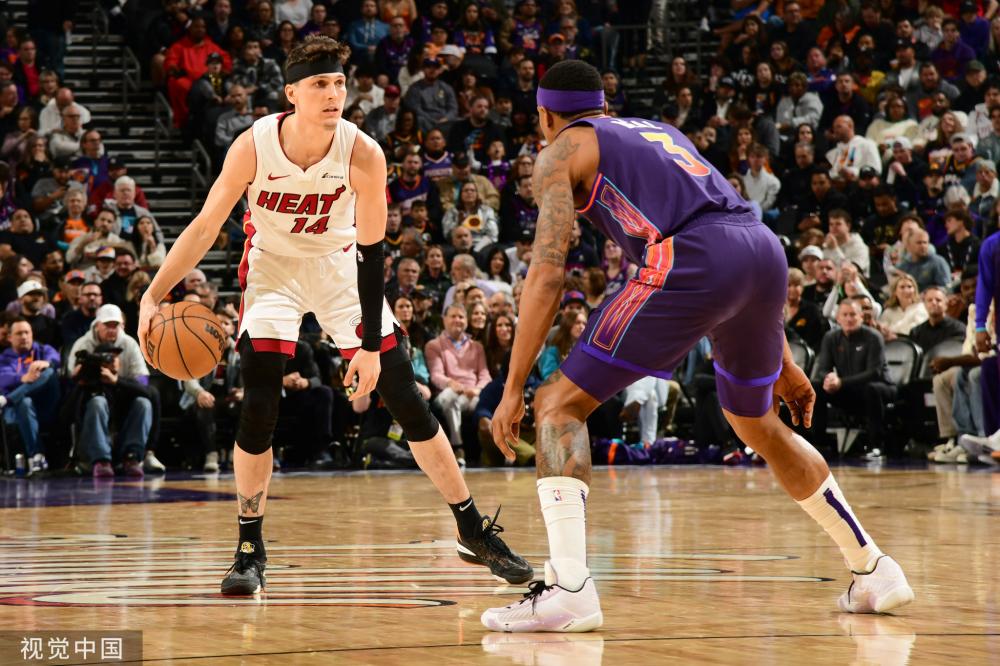 运动员们对 运动员们对